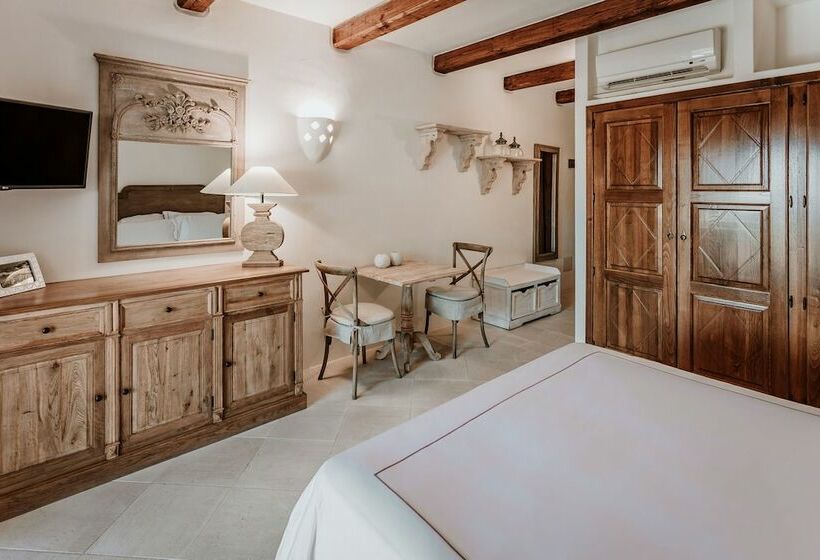 اتاق لوکس, Relais Villa Carola