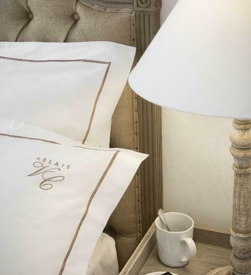 اتاق لوکس با چشم‌انداز دریا, Relais Villa Carola