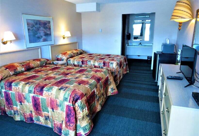 Четырехместный Номер Классик, Ranchland Inn