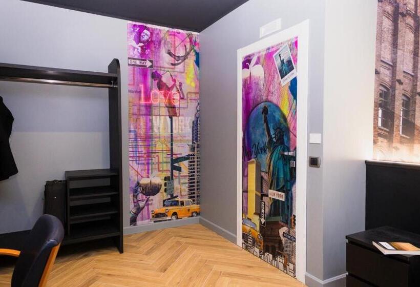 Номер Стандарт с Балконом, Palazzo Rosso