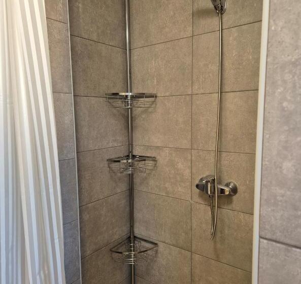 اتاق استاندارد, Bled Lesce Station Rooms And Beds