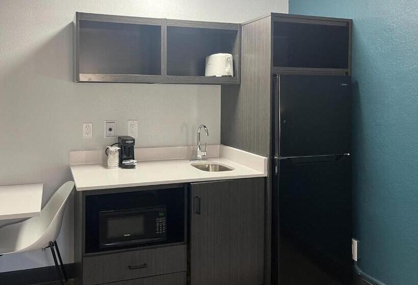 带大床的标准间, Studio 6 Huntsville, Al University Drive