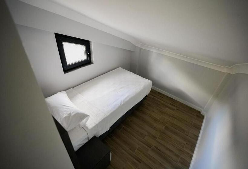 آپارتمان 1 خوابه با تراس, Saraydeluxepremium Otel