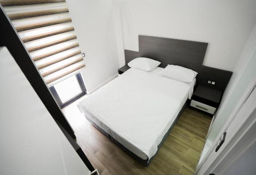 آپارتمان 1 خوابه با تراس, Saraydeluxepremium Otel