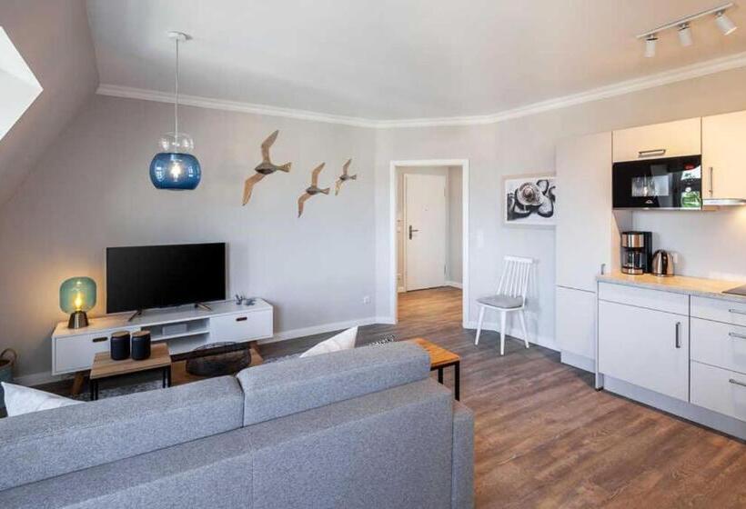 1 Bedroom Apartment Lake View, App Kardinal