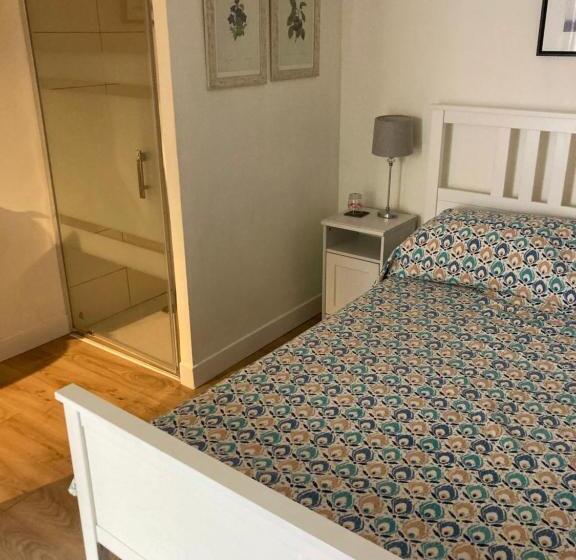 Номер Стандарт, Quiet Double Ensuite Room, Own Entrance