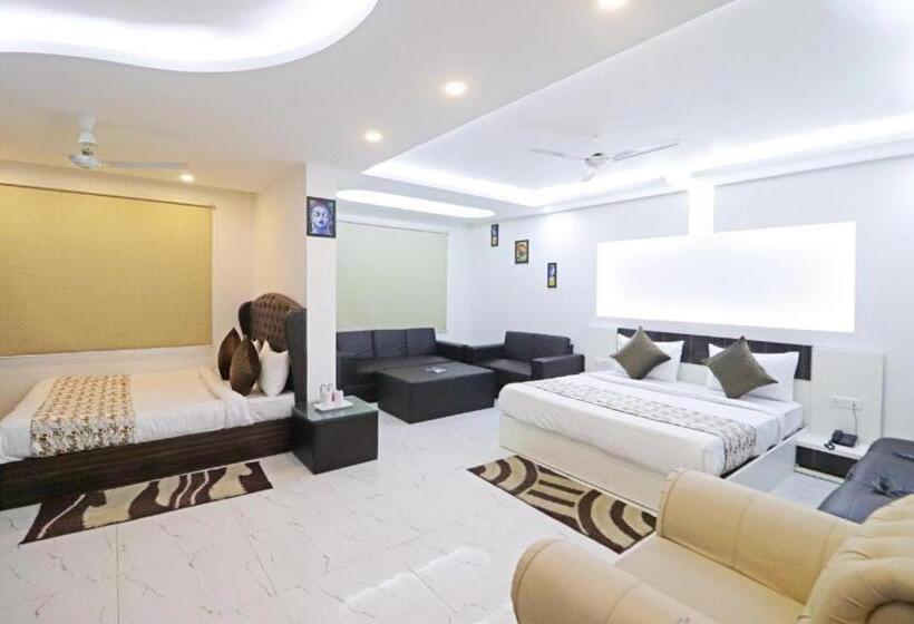 Трехместный Номер Deluxe, Gloab Residency Near Delhi Airport