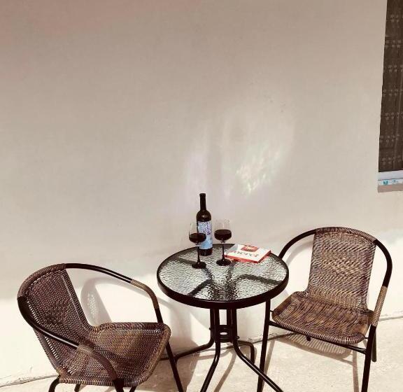 اتاق استاندارد سه نفره, Guest House Mariami