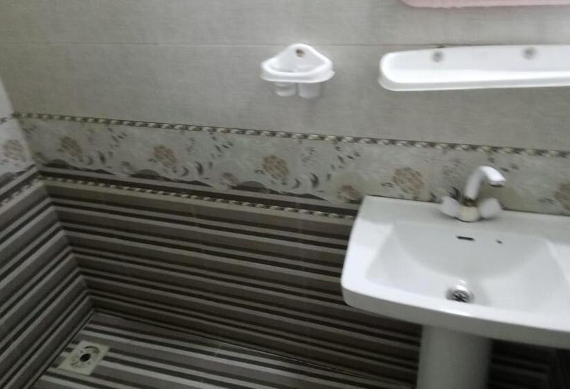 اتاق اکونومی یک تخته, Venue Guest House Near Millennium Mall