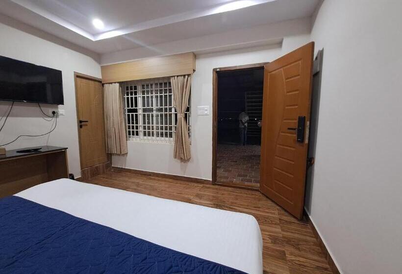 Номер Стандарт с Террасой, Sky Inn