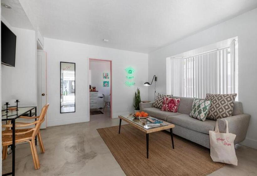 Villa 1 Quarto, Designer Gem Near Downtown Palm Springs