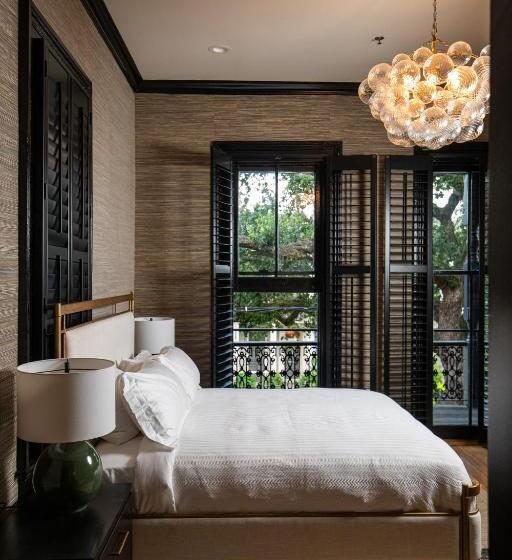 Suite com Varanda, Blackbird