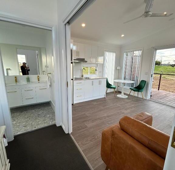 Шале 1 Спальня, Red Hill Cabin #1 Walcha