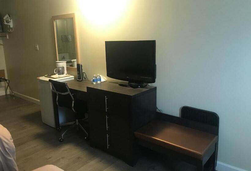 Номер Стандарт, Bear Country Inn
