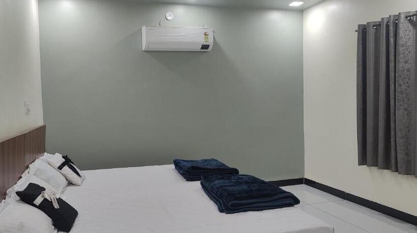 Standardrum, Tara Guest House