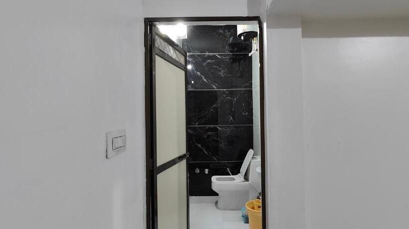 Standardrum, Tara Guest House