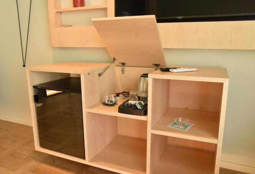 سوییت جونیور با چشم‌انداز دریا, Uefio   Luxury Suites