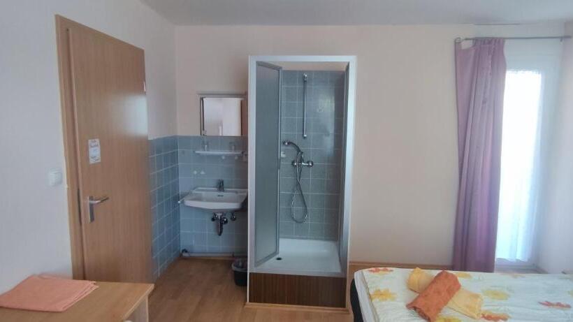 스탠다드 룸 킹사이즈 침대, Alb Rooms, Zimmer Auf Der Schwäbischen Alb