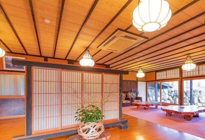 Quarto Quádruplo Estandar, 料理旅館 山里料理 いそべ