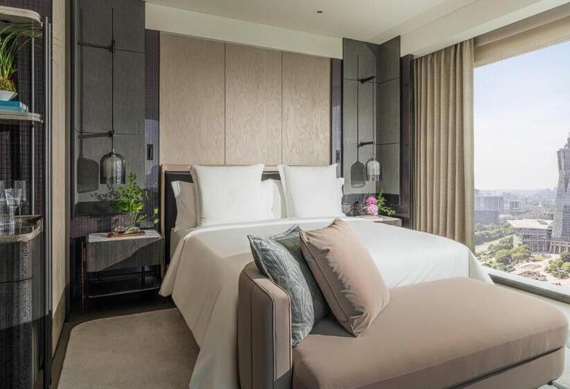 Номер Executive, Four Seasons Hotel Hangzhou At Hangzhou Centre