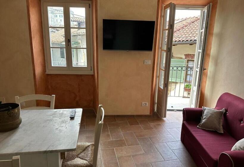 带阳台的三人标准间, Nel Caruggio   B&b
