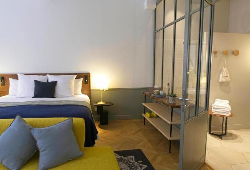 اتاق سوپریور با تخت بزرگ, Le Clos Des Rosiers