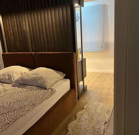 آپارتمان 2 خوابه, Govi Apartment Al Centro Di Tirana