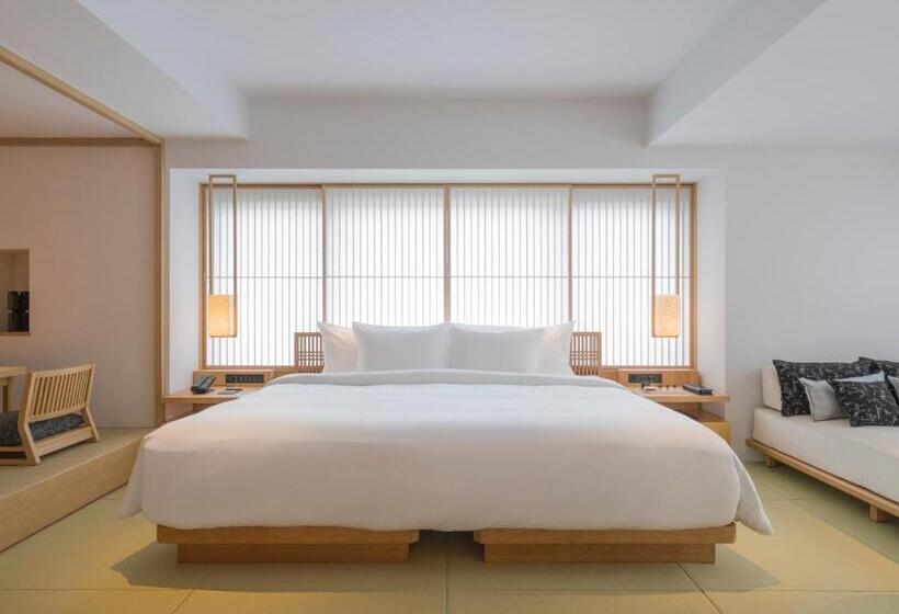 디럭스 룸 킹사이즈 침대, Banyan Tree Higashiyama Kyoto