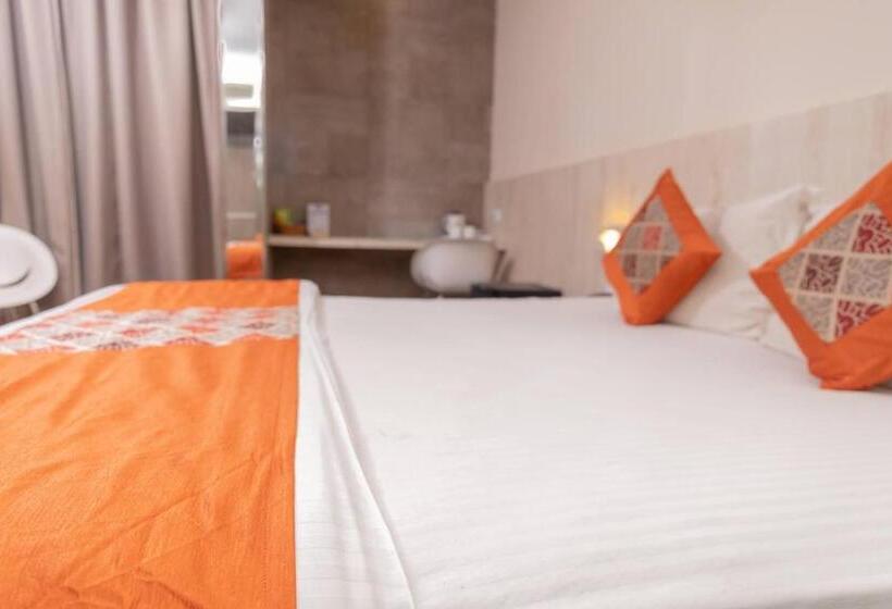 اتاق لوکس, Citrus Prime Candolm, Goa