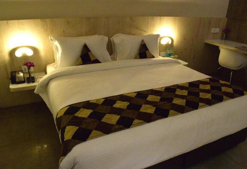 اتاق لوکس, Citrus Prime Candolm, Goa
