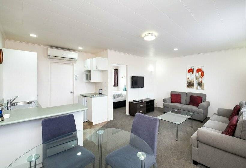 Апартаменты 1 Спальня, Chevron Motel