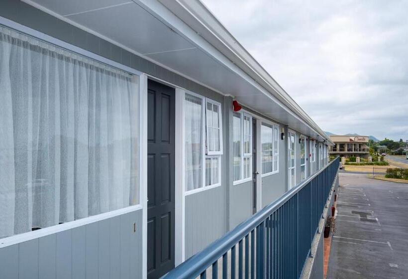 Апартаменты 1 Спальня, Chevron Motel