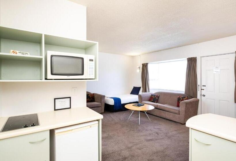 Номер Стандарт, Chevron Motel
