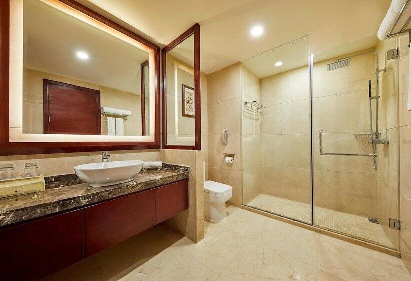 Номер Superior, Four Points By Sheraton Danzhou