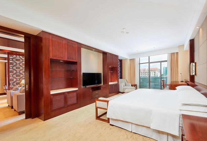 Люкс, Four Points By Sheraton Danzhou