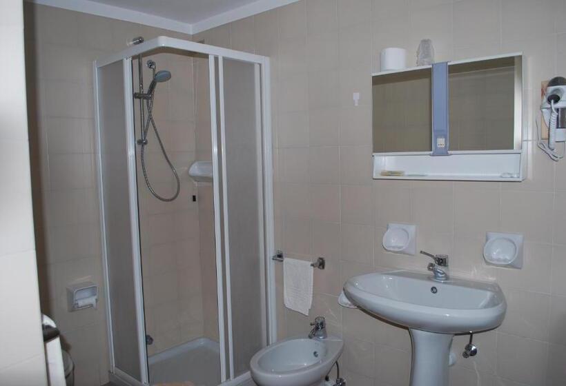 غرفة قياسية فردية, Camere Vecchio Borgo