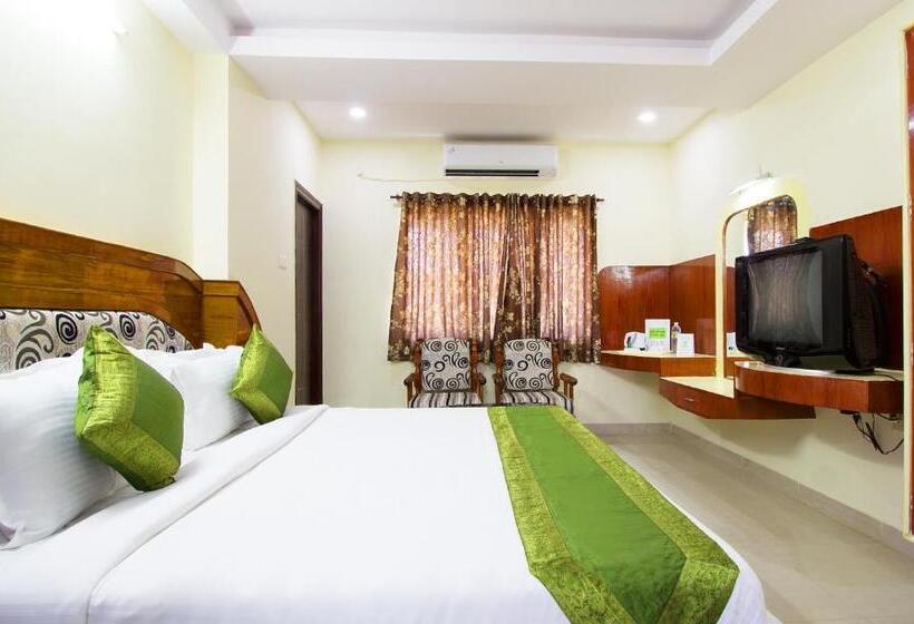 Quarto Superior, Treebo Trip Sun Square
