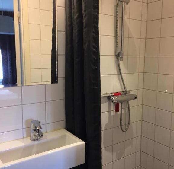 标准间, Höjdens Lågprishotell
