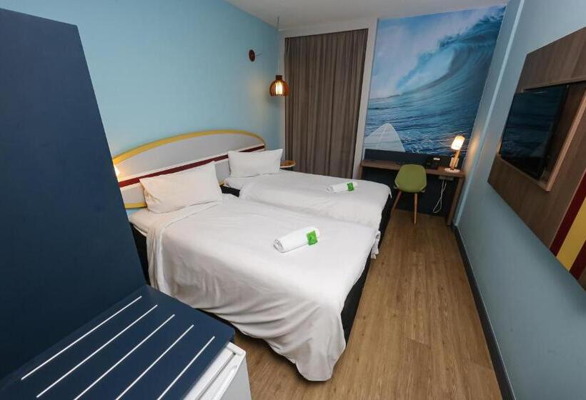 Номер Стандарт, Delphin Surf