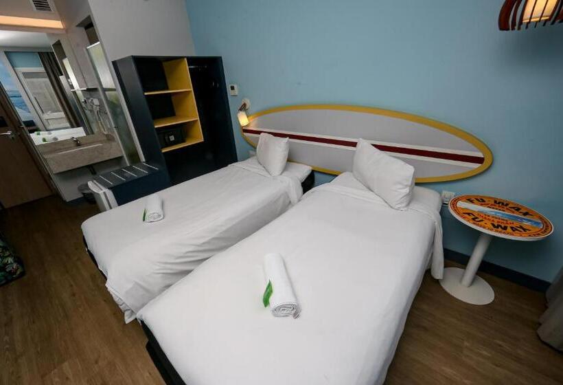 Номер Стандарт, Delphin Surf
