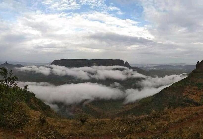 Quarto Estandar, The Bagicha Residency Matheran