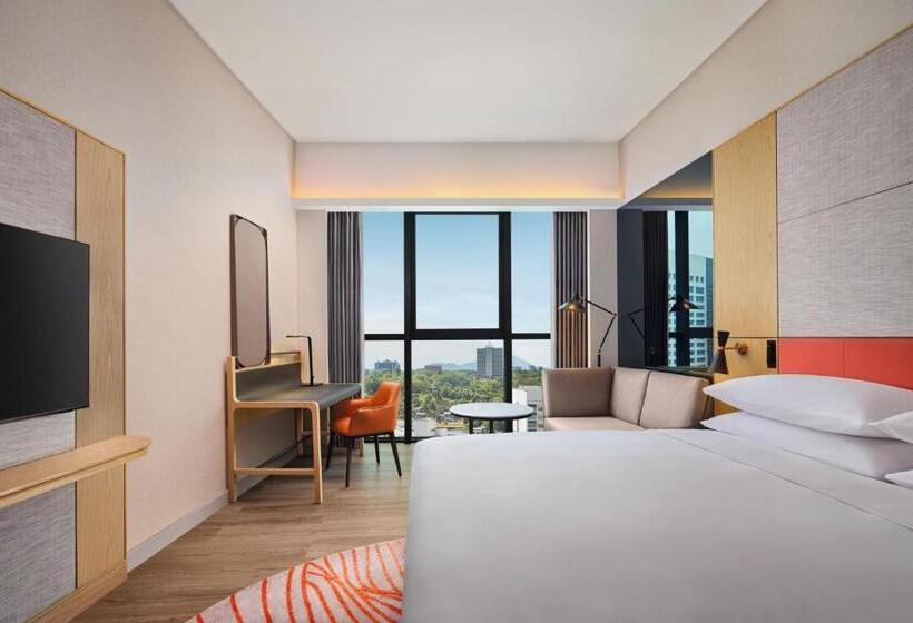 Номер Deluxe Кровать Кинг, Sheraton Kuching