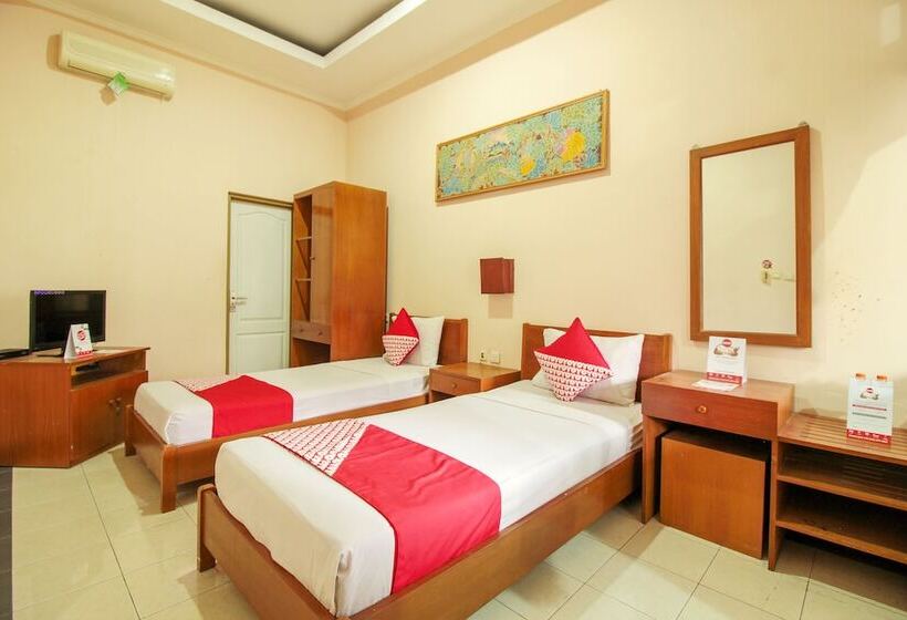 Номер Стандарт, Reddoorz Plus At Hotel Sofia Pangandaran