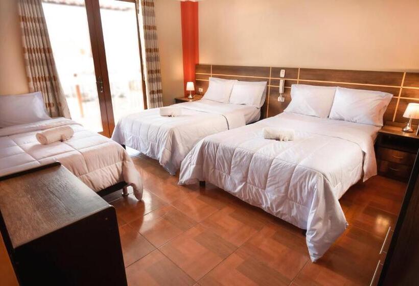 Habitación Triple Estándar, Balcones Plaza