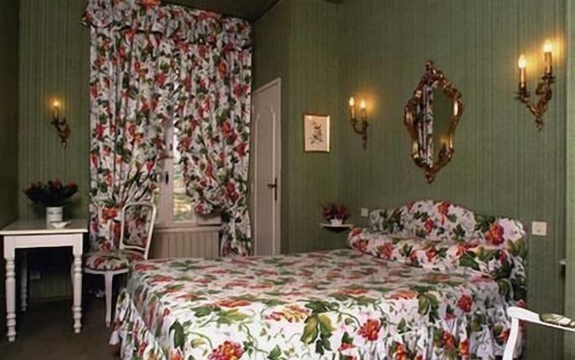 Номер Стандарт, Hôtel Le Prieuré