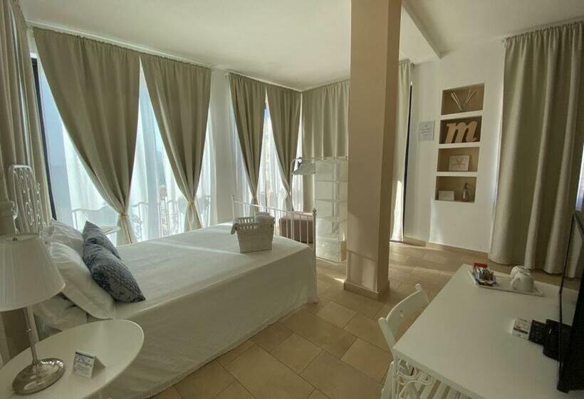اتاق استاندارد با چشم‌انداز دریا, Regina Margherita B&b