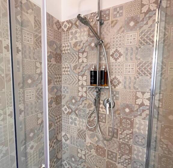 استودیو استاندارد با تخت کینگ, Regina Margherita B&b