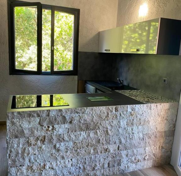 Дом 2 Спальни, Residence U Latonu