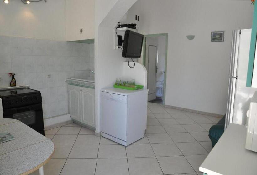Дом 2 Спальни, Residence U Latonu
