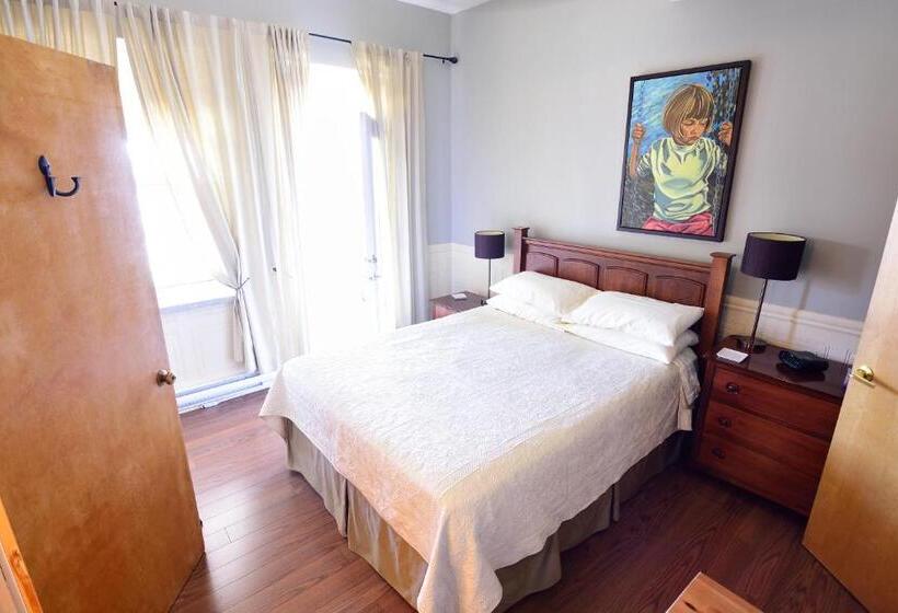 Номер Стандарт, Auberge Le St Georges